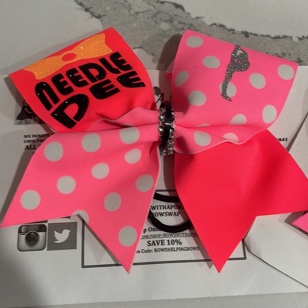Cheer Bows - Picture 2 of 4